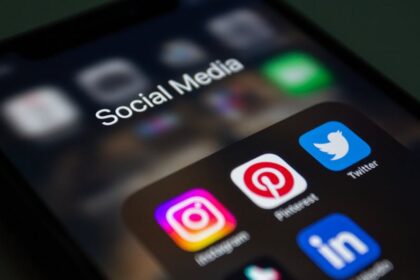 Optimizing LinkedIn Ad Creatives