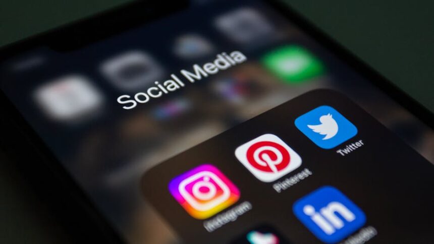 Optimizing LinkedIn Ad Creatives