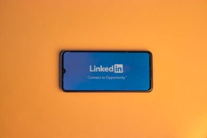 Leveraging AI for Smarter Social Media Advertising