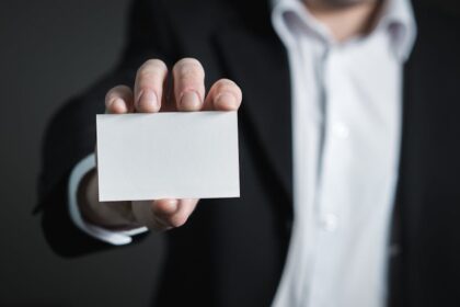 Scaling Your Affiliate Business From Side Hustle to Full Time