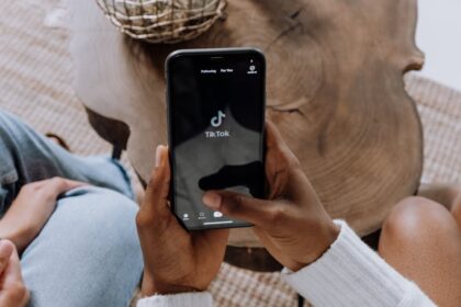 Choosing the Right Social Media Platform for Your Ads