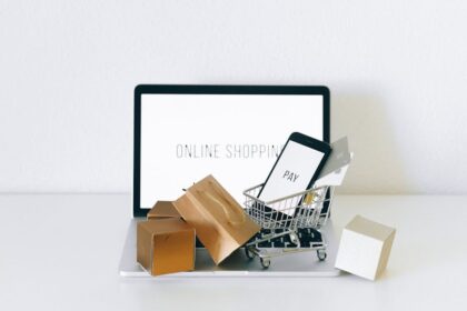 Display vs. Search Ads: Which is Right for You?