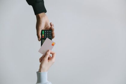 Crafting Irresistible Ad Copy for PPC